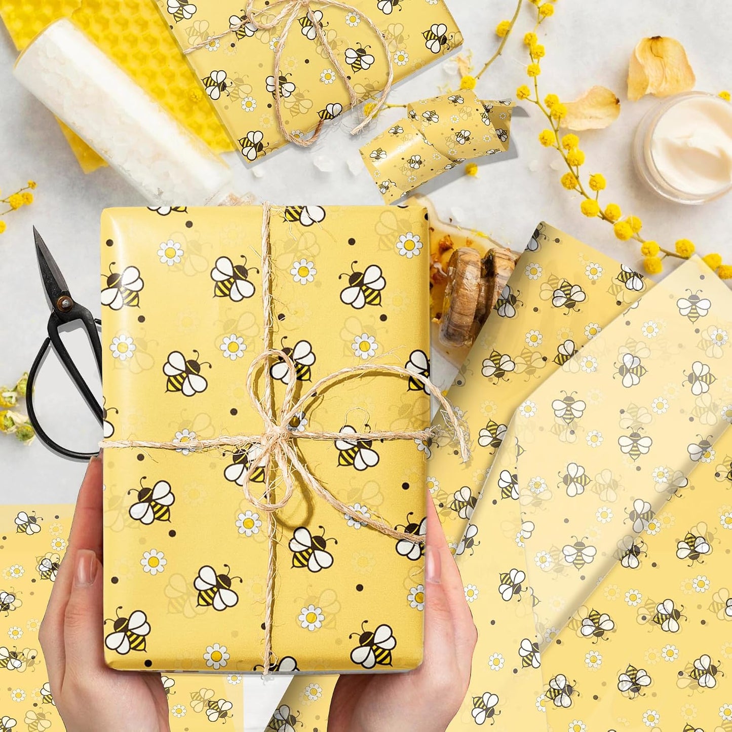 50 Sheet Bee Tissue Paper, Cute Honeybee Daisy Gift Wrapping Paper, 14 x 20 Inch Yellow Bee Flower Packing Tissue for Birthday, Baby Shower, Wedding, Holiday, Craft, Gift Decor, Party Confetti