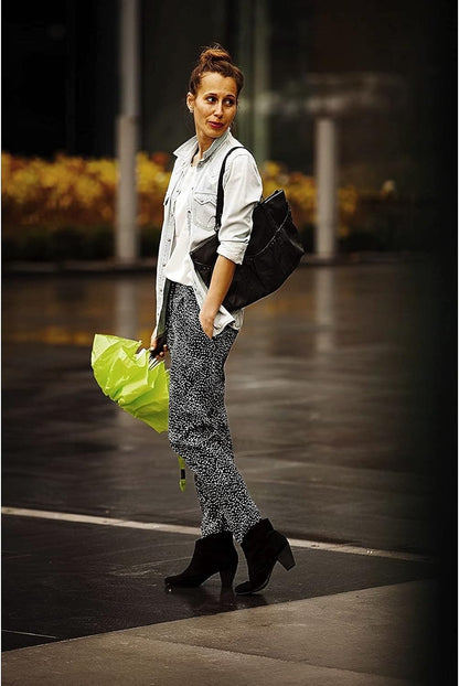 Travel Umbrella: Windproof & Water Repellent Fabric, Automatic Open Close & 1 Year Warranty, Red