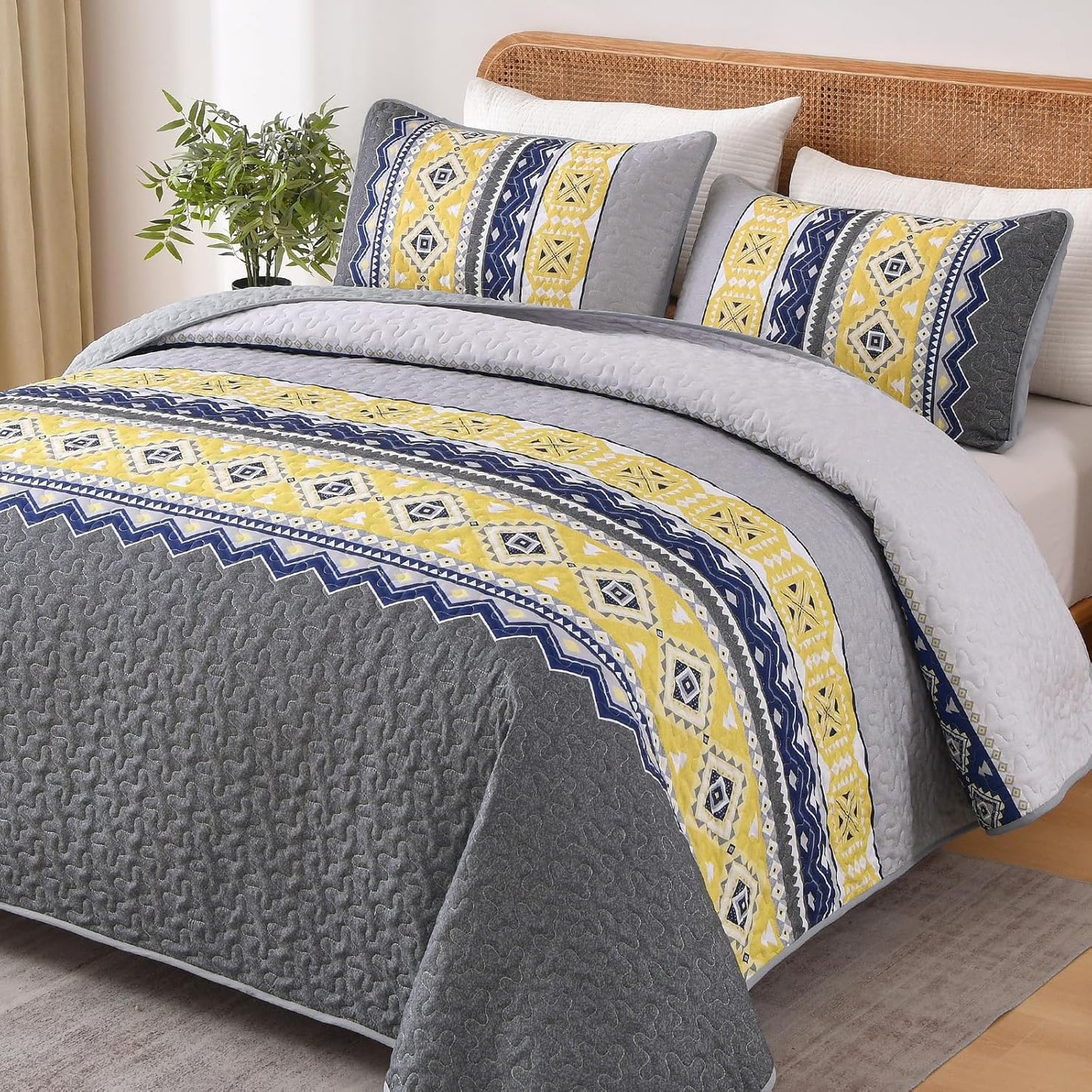 3 Pieces Quilt Set King Size, Grey Yellow Quilt Bedspread Lightweight Bohemian Coverlet Set with 2 Pillowcase, Soft Geometry Printed Bedding Set King for All Season 104"×90"