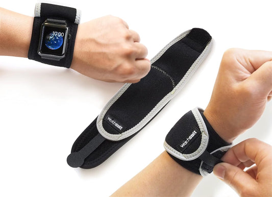 《 Black/Gray》A soft and breathable protector that allows you to easily put on your wristwatch or smartwatch in 5 seconds.