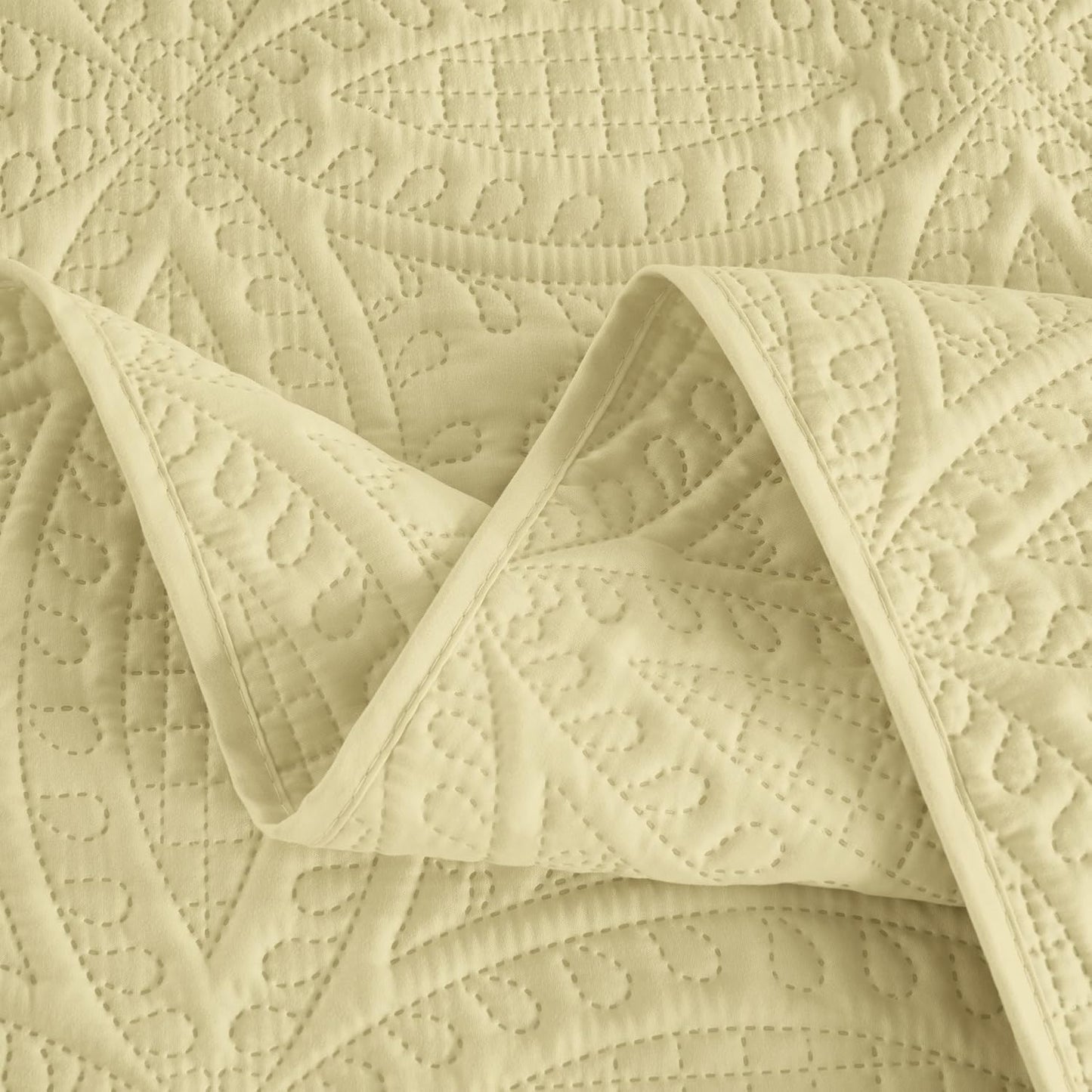 Austin Queen Oversized Bedspread Set, 3-Piece Pinsonic Quilted Lightweight Microfiber Bedspread Coverlet, Pastel Yellow | Oversized