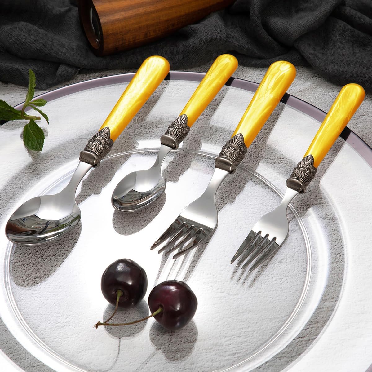 20 pieces Stainless Steel Flatware Sets With White Hanld,Dishware Safe (20, Yellow)