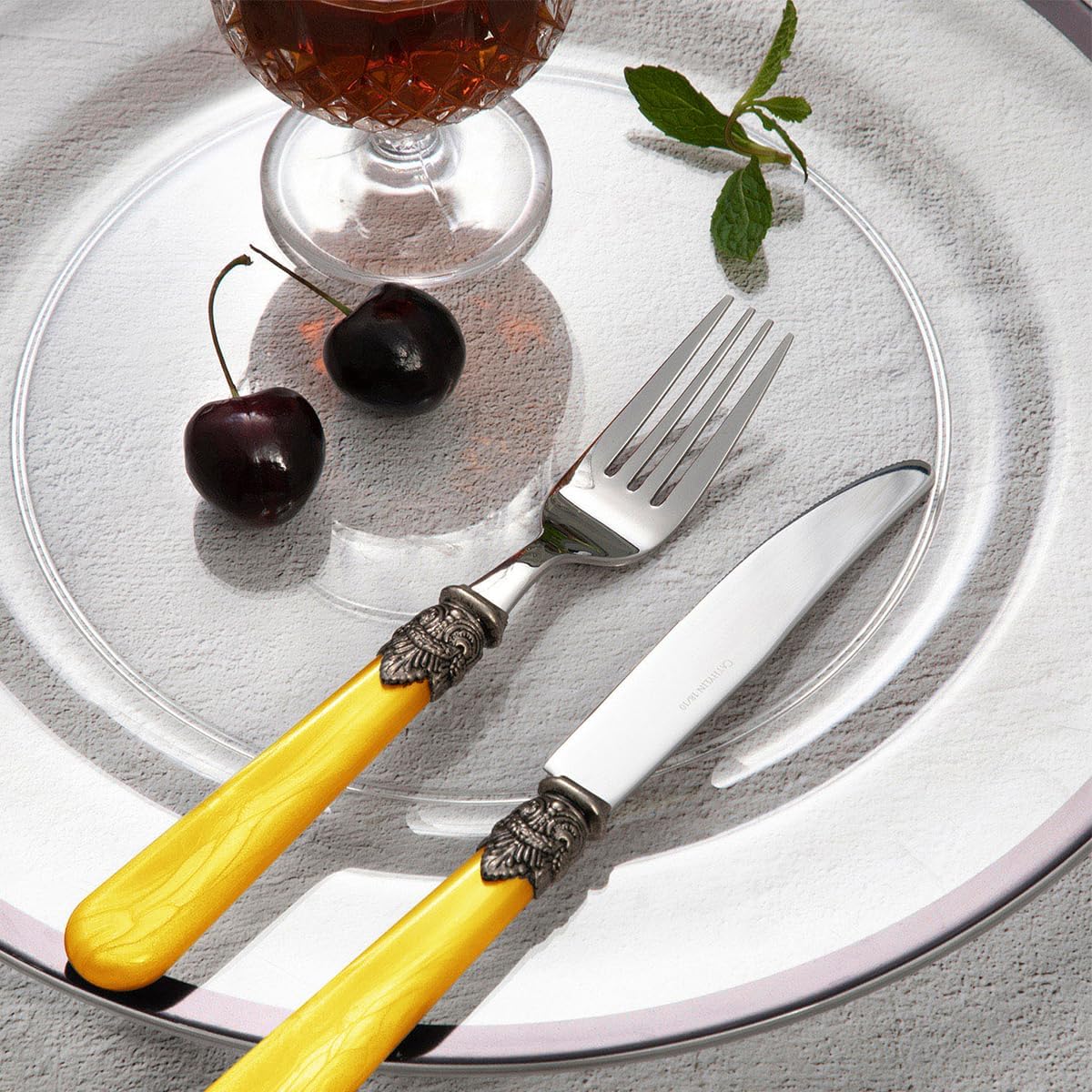 20 pieces Stainless Steel Flatware Sets With White Hanld,Dishware Safe (20, Yellow)