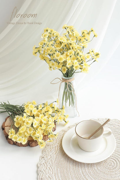 24pcs Yellow Small Artificial Flowers Faux Silk Daisies Fake Wildflowers with Stems for DIY Wedding Bouquets Floral Arrangements Party Decor Centerpieces Decorations (Vase Not Included)