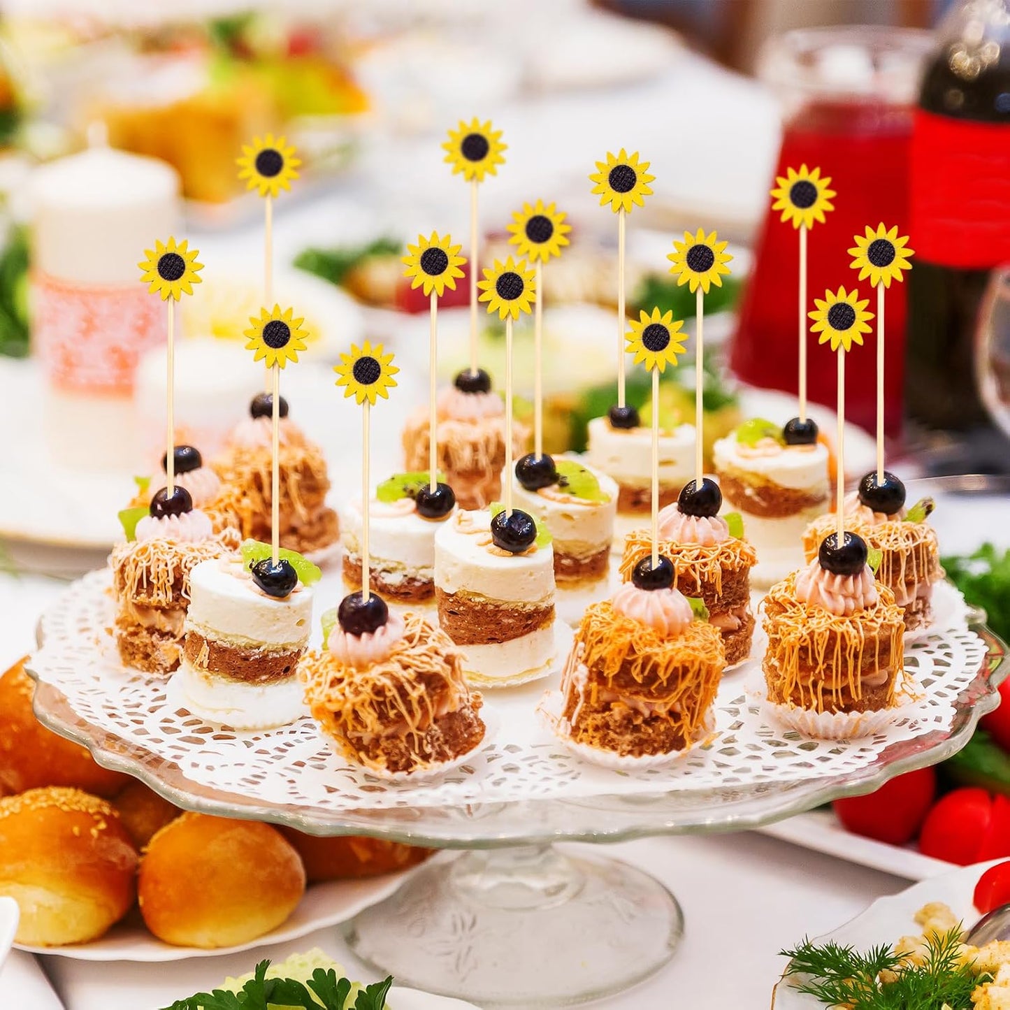 100 Pcs Flower Toothpicks for Appetizers, 4.7 Inch Fancy Cocktail Picks for Party Decoration, Bamboo Appetizer Skewers for Charcuterie Sandwich Burgers Fruit Drinks Party (Yellow)