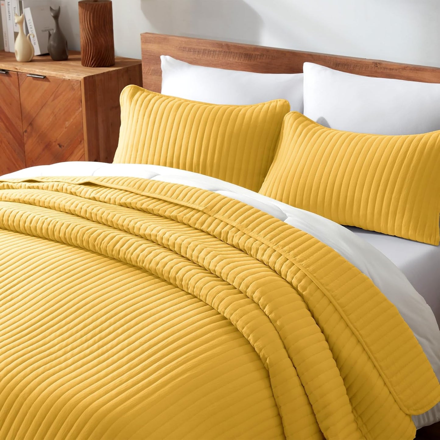 SLEEP ZONE Stripe Quilt Sets, Full/Queen Size Bedspread Bed Coverlets for All Season Lightweight Quilts with 2 Pillow Shams 90x96 inch, Mustard Yellow