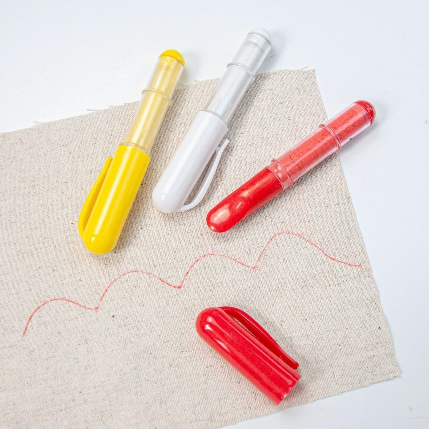 Sewing Marking Pens Set Pen and Solid Marking Powder (2 sewing pencils and 1 solid white marker, 1 white and 1 yellow)