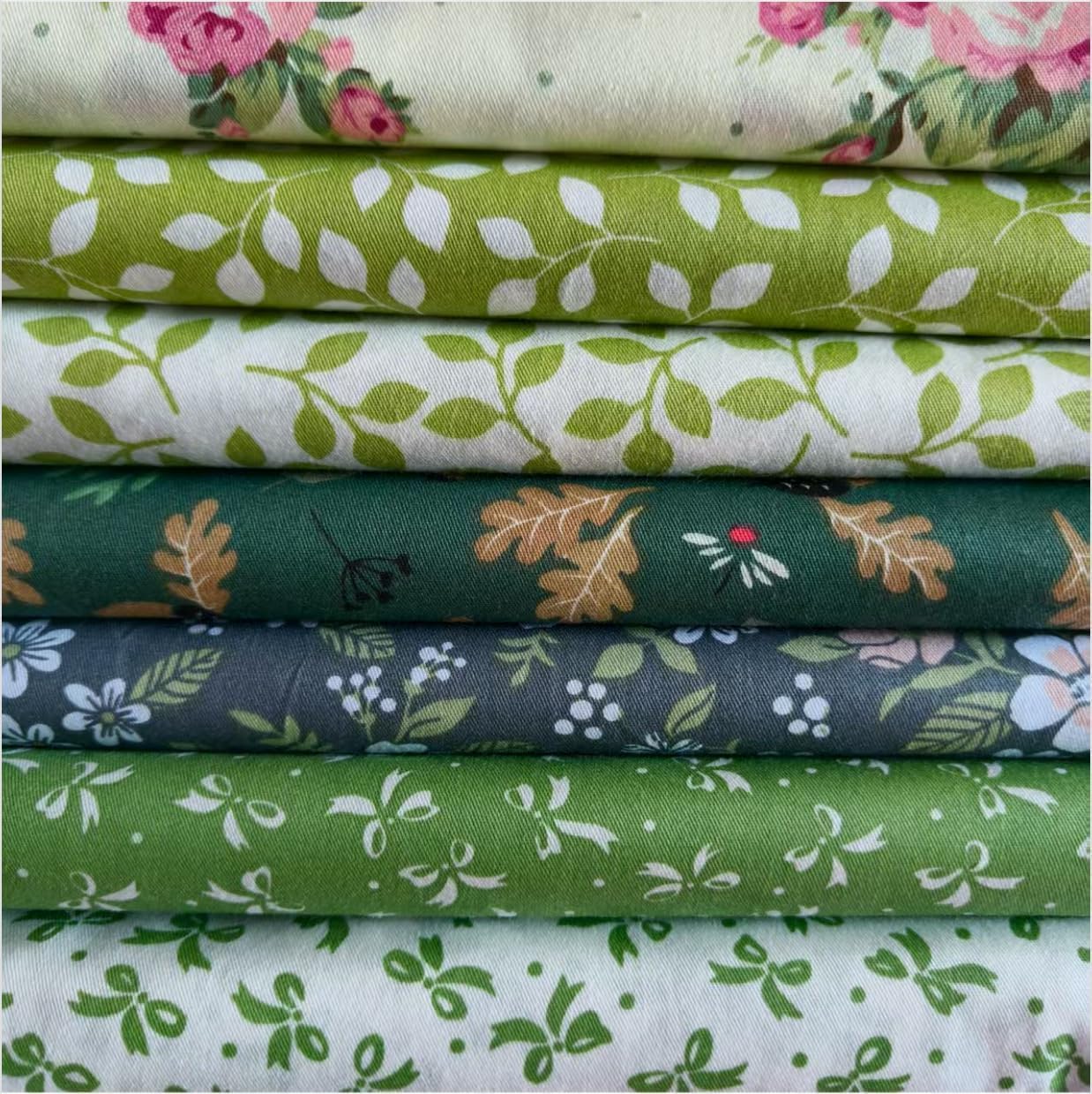 7PCS 9.8" x 9.8"(25 * 25CM) Quilting Fat Quarters Fabric Bundles, for Sewing Crafting,Print Floral Striped Polka Dot 100% Cotton Gingham Fabric (Yellow, 25 * 25cm)