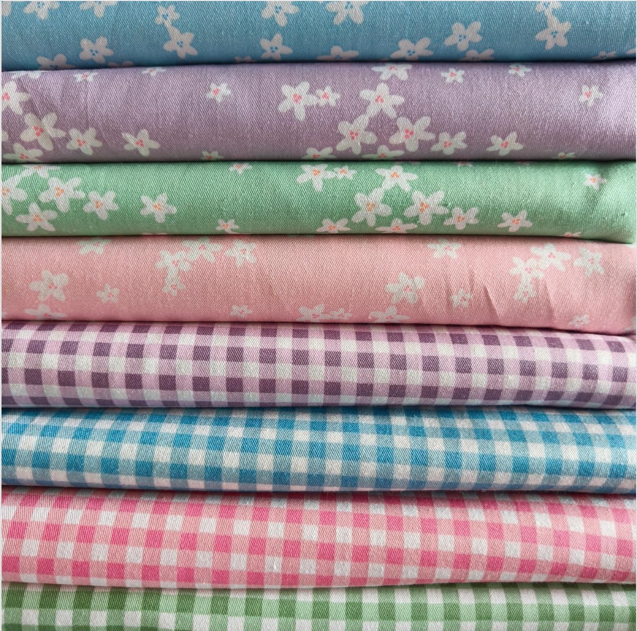7PCS 9.8" x 9.8"(25 * 25CM) Quilting Fat Quarters Fabric Bundles, for Sewing Crafting,Print Floral Striped Polka Dot 100% Cotton Gingham Fabric (Yellow, 25 * 25cm)
