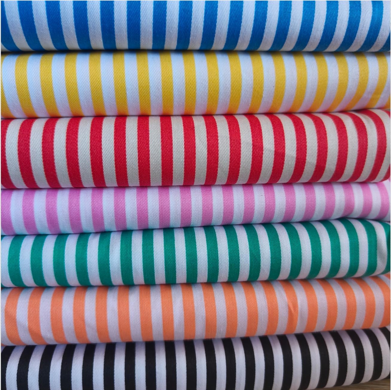 7PCS 9.8" x 9.8"(25 * 25CM) Quilting Fat Quarters Fabric Bundles, for Sewing Crafting,Print Floral Striped Polka Dot 100% Cotton Gingham Fabric (Yellow, 25 * 25cm)