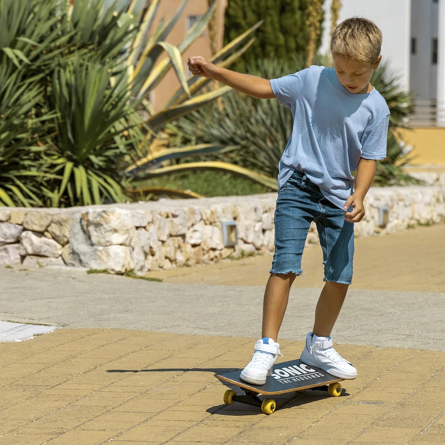 31-Inch Skateboard, 9-Ply Maple Deck, ABEC 5 Bearings