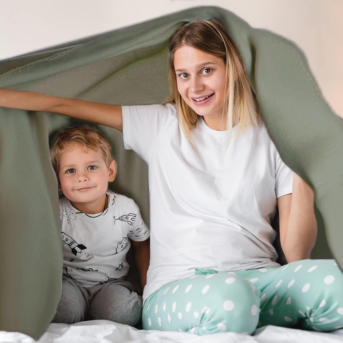 Fleece Throw Blankets Bulk Fleece Blankets Solid Wholesale Lightweight Warm Soft for Pet Bed Sofa Couch Office Wedding Gifts Travel Seasons Yellow 50x60 Inches Pack of 6