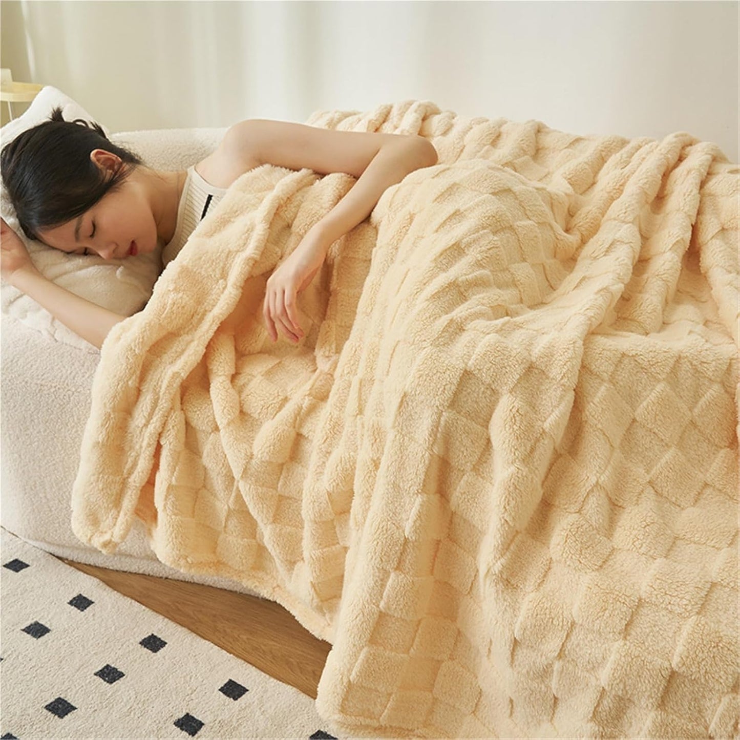Luxury Faux Rabbit Fur Blanket, Super Soft, Cozy Fleece Thick Warm Throw for Winter, Machine Washable Double-Sided Fluffy Blanket Home Decor(Yellow,130x160cm(51x63inch))