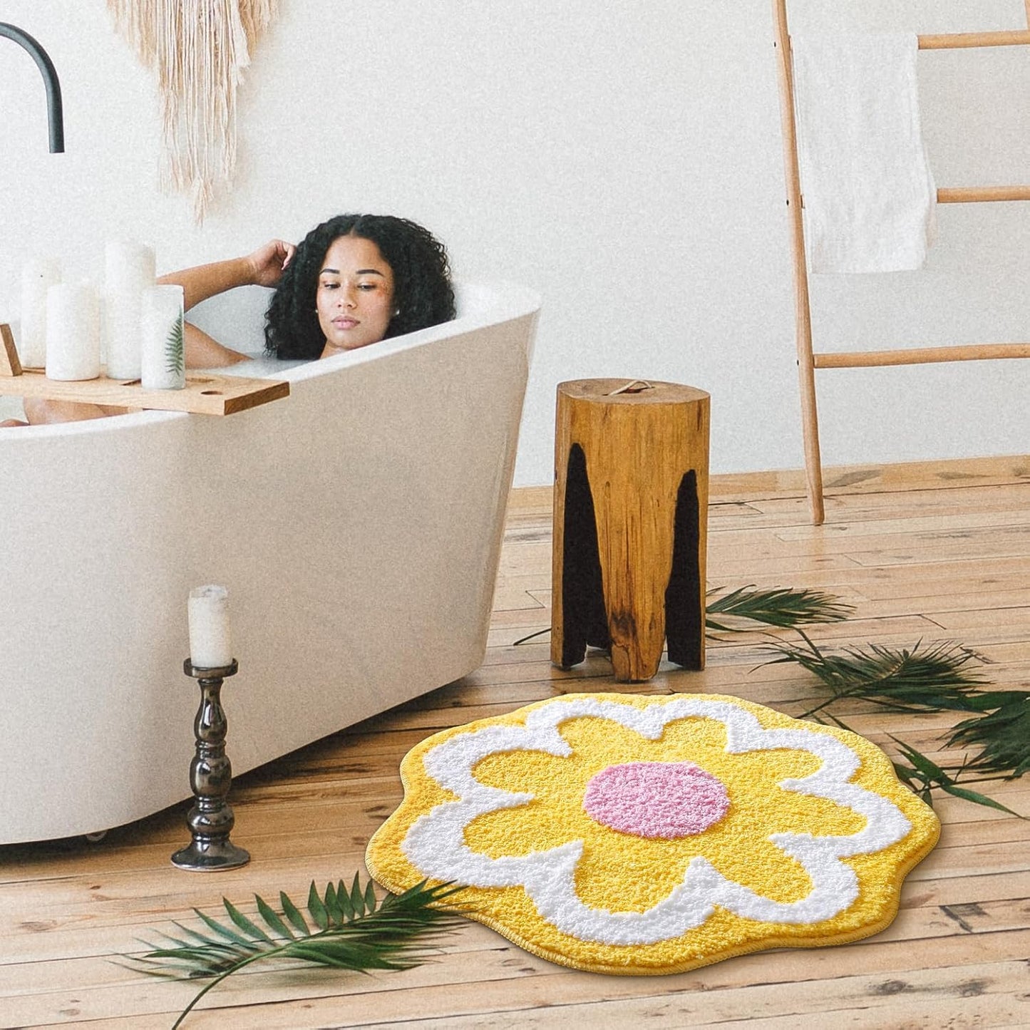 Yellow Bathroom Rugs Cute Flower Bath Mat for Women Small Absorbent Non Slip Bath Rug Soft Microfiber Washable Bath Mat for Bathroom Floor, Shower, Bathtub