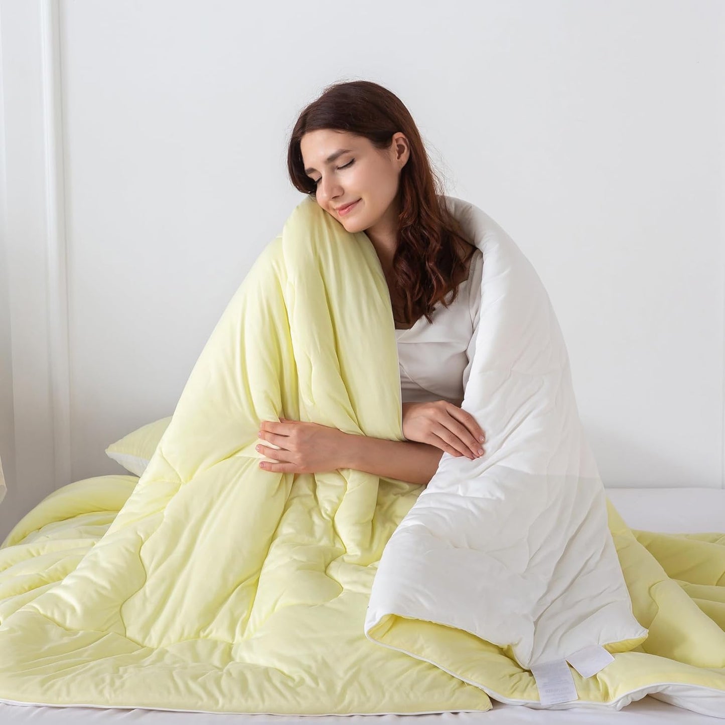 COTTEBED Reversible KING Bedding Comforter Set, Jersey Knit All Season Milk Cup Dual-Side Down Comforters, Super Soft Breathable Fluffy Lightweight Quilt & Pillow Shams(Yellow and White King/Cal King)