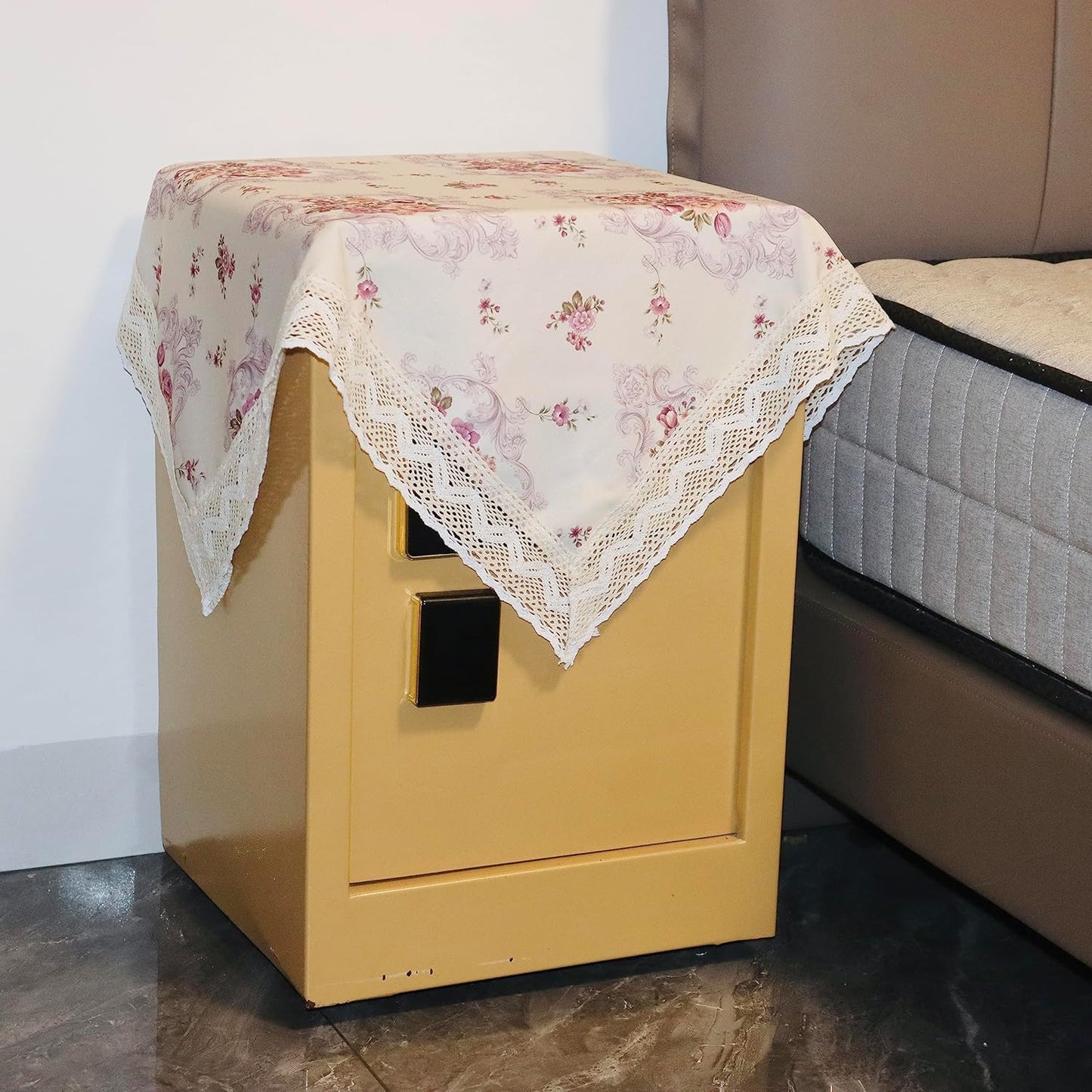 Square Nightstand Tablecloth, Bedside/End Tablecloth - Dustproof, Fits Coffee Table/Printer - Light Yellow, 30 * 30 Inches