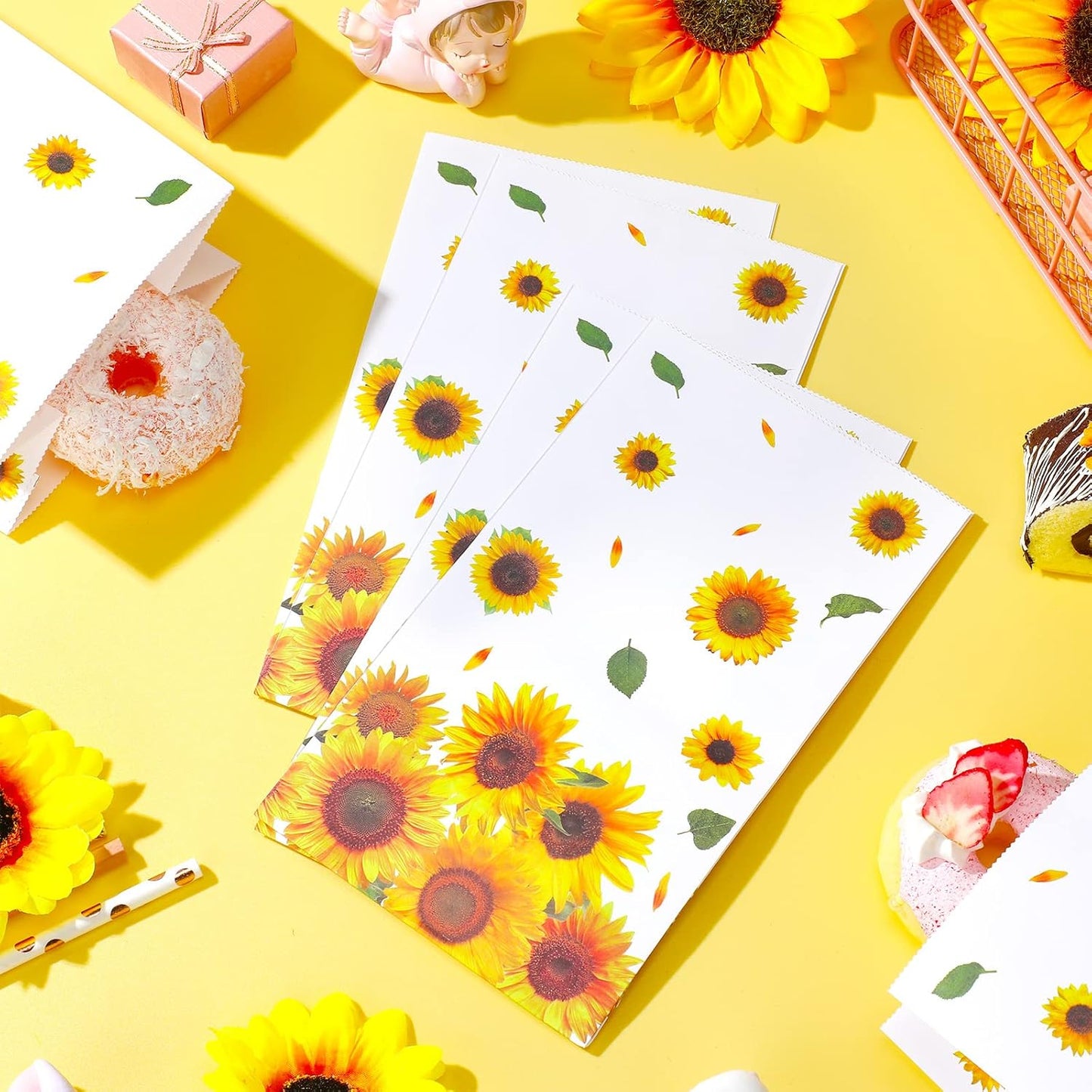 28 Pieces Sunflower Party Favor Bags Sunflower Goodie Treat Gift Candy Bags for Birthday Party Suppliers Baby Shower, 8.3 x 4.7 x 3.1 Inch