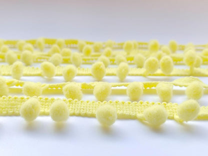 Pom Pom Trim 6 Yards 12mm Ball Fringe Trim for Sewing Accessory Decoration DIY Crafts (Light Yellow, 12mm 181217)