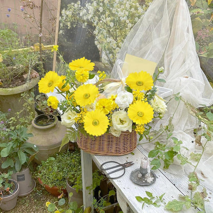 Daisy Flowers Artificial,20PCS Yellow Gerbera Daisy Artificial Flowers Fake Daisies for Wedding Party Office Home Decorations(Yellow)