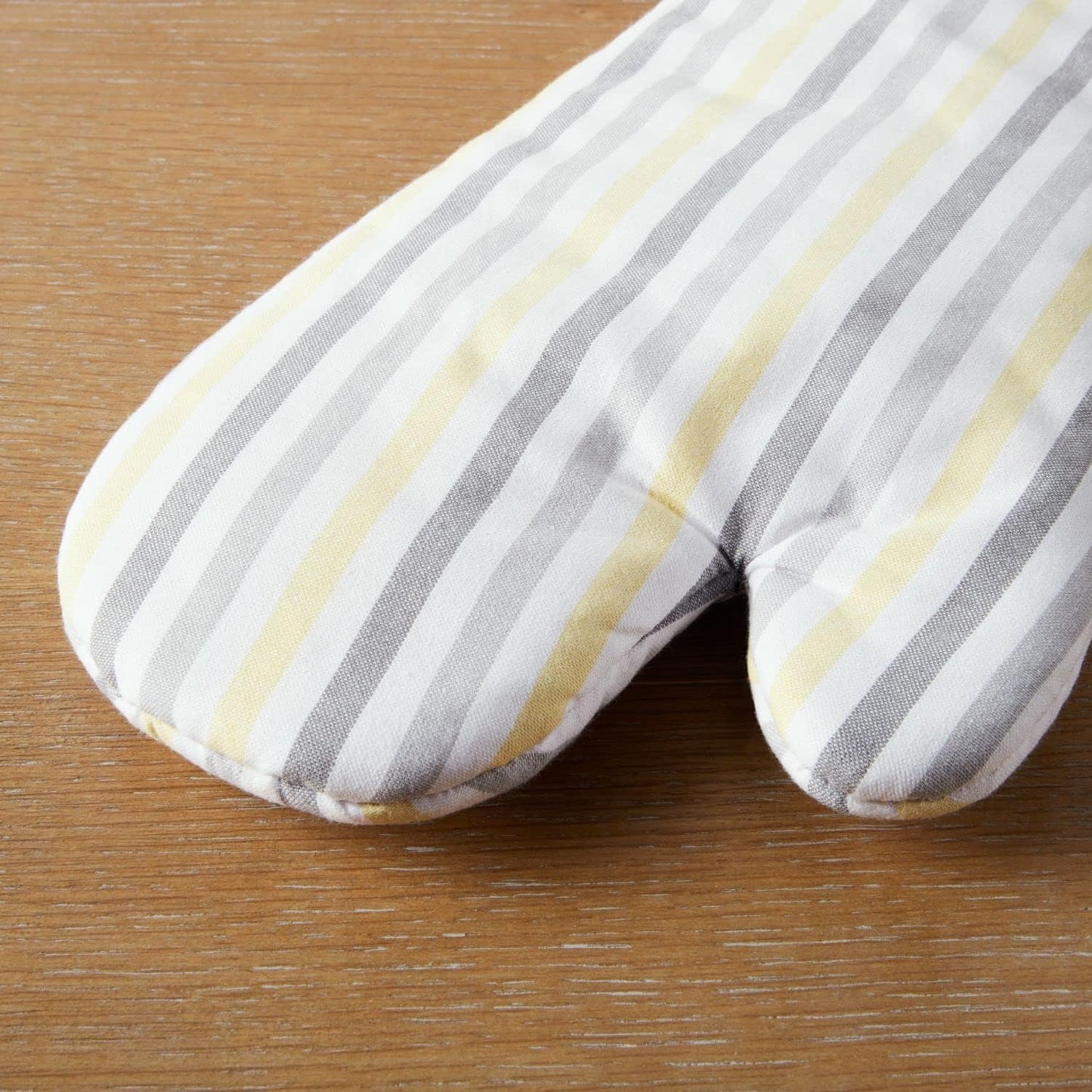 Daisy Stripe Oven Mitt Set 2-Pack, Grey/Yellow, 7"x13"