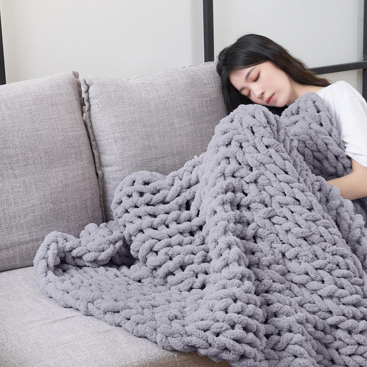 Chunky Knit Blanket Throw, Hand Knitted Chenille Throw Blanket, Soft Thick Yarn Cable Knit Blanket, Cute Crochet Throw Blankets for Couch Bed,Yellow,50 * 50 cm