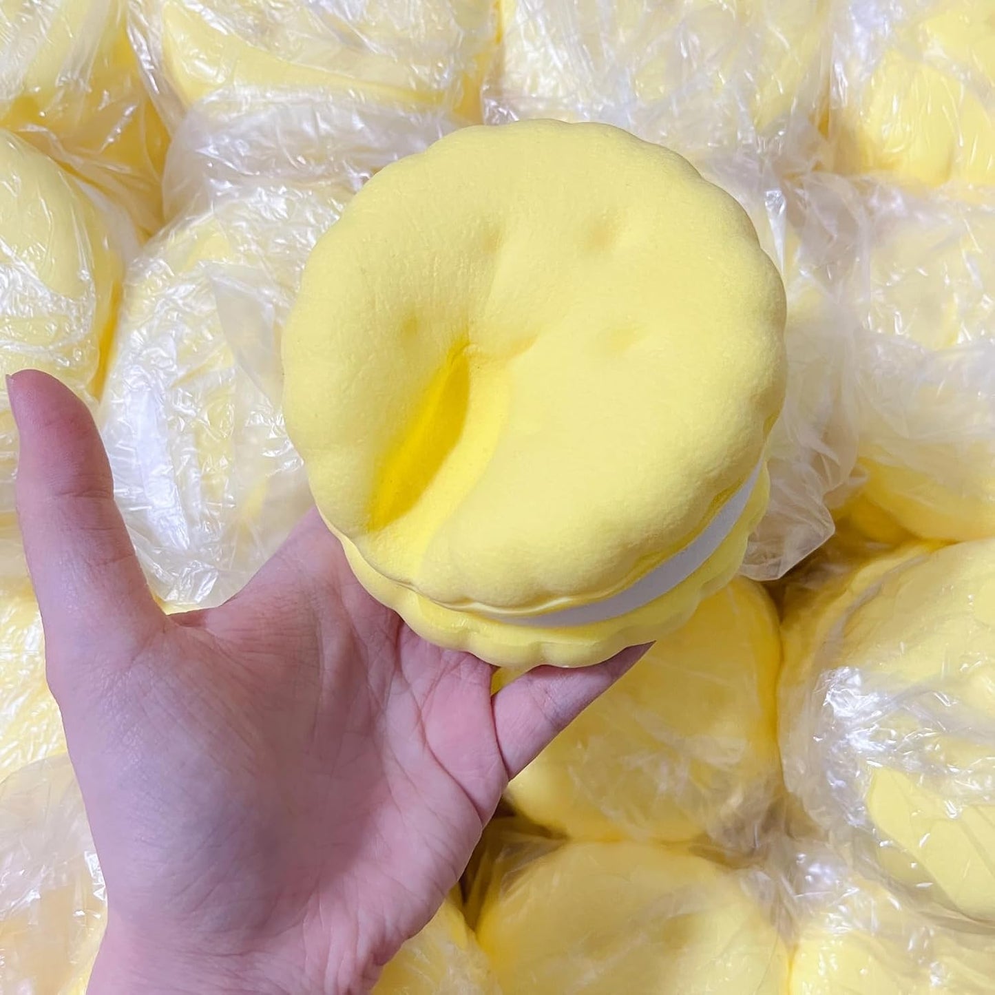 3.5 Inch Slow Rising Squishy Toys, Super Soft Cookie-Shaped Slow Rising Squishies, 3 Layers Realistic Sandwich Cookie Squeeze Toy, Food Squishies for Decompression Stress Relief (Yellow)