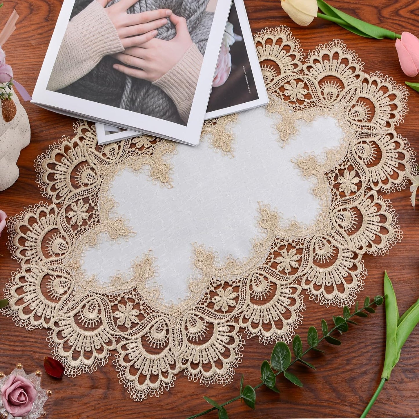 Polyester Ellipses Table Cover with Lace Trim, Light Yellow Lace Dustproof Home Festival Table Cloth for Dining Room Kitchen, 30 * 45cm