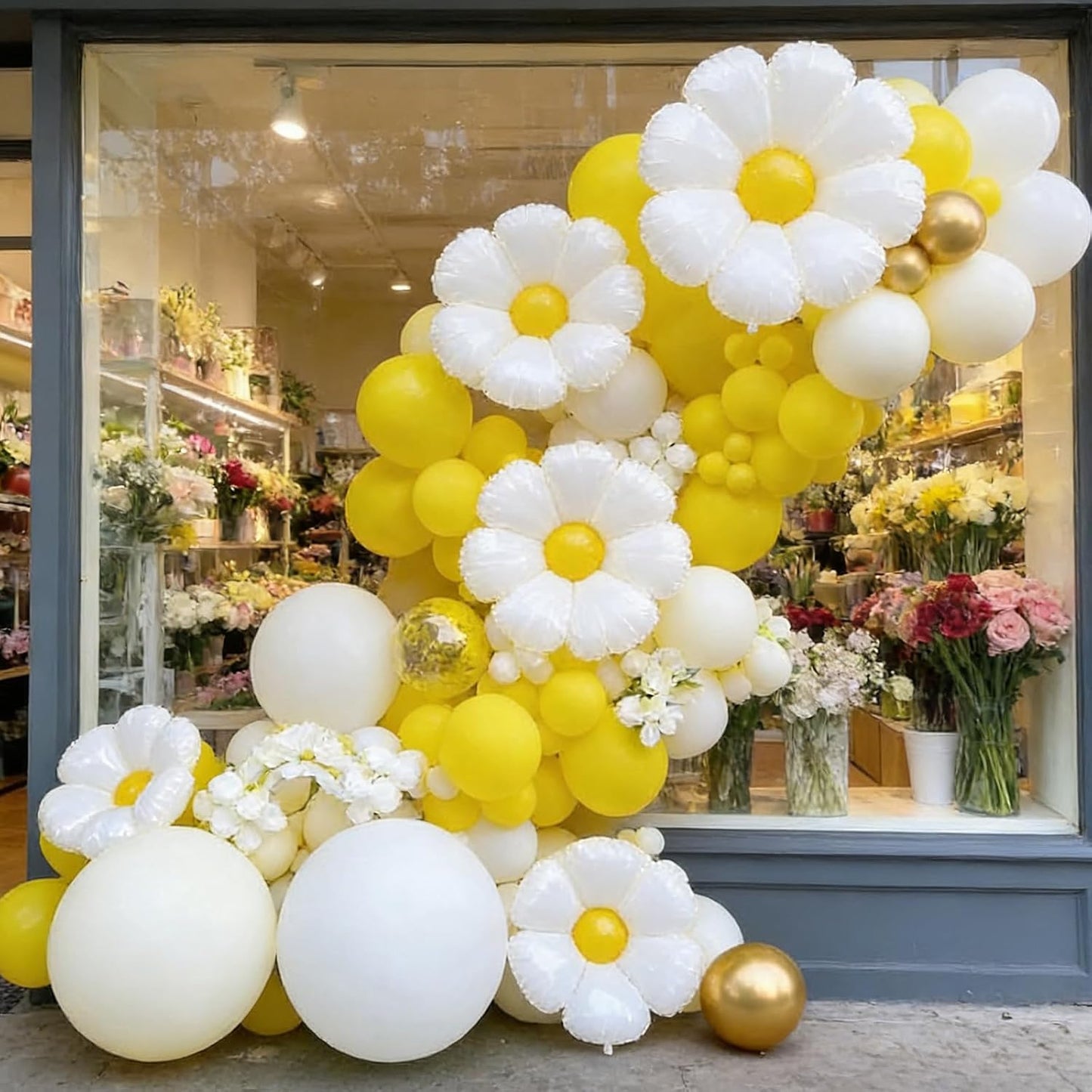 60pcs Yellow and White Balloons Kit, 12 Inch White Yellow Balloons | Latex Party Balloons for Sunflower & Bee Theme, Gender Reveal, Baby Shower, Spring Wedding, Easter & Graduation Decor